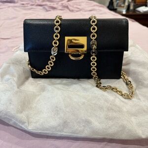 Ferragamo Elegant Black Chain Shoulder Bag